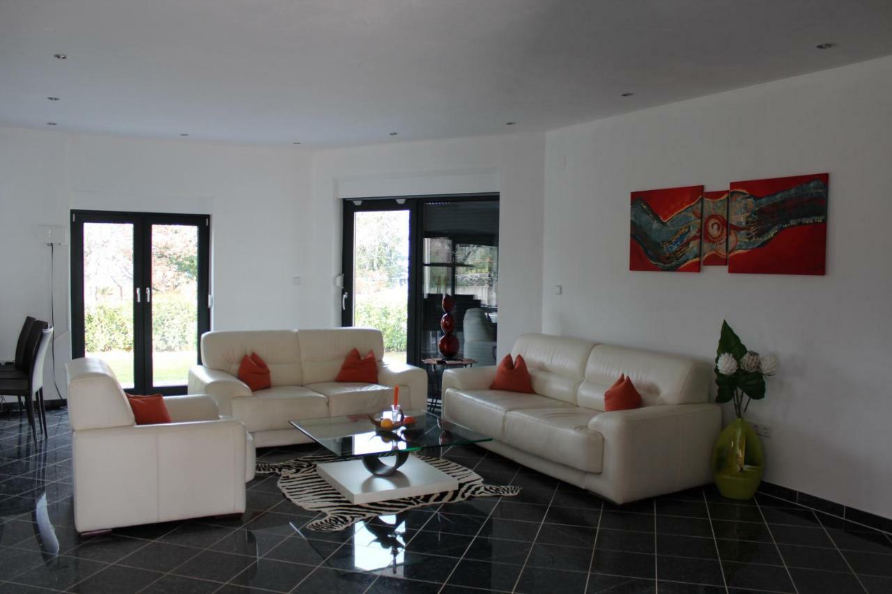 Villa Antunovic Malinska Buitenkant foto